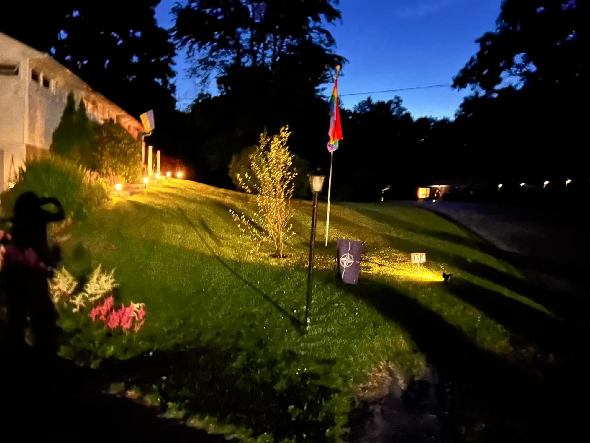 Mid-century Djs Dream Near Rhinebeck Apartment *